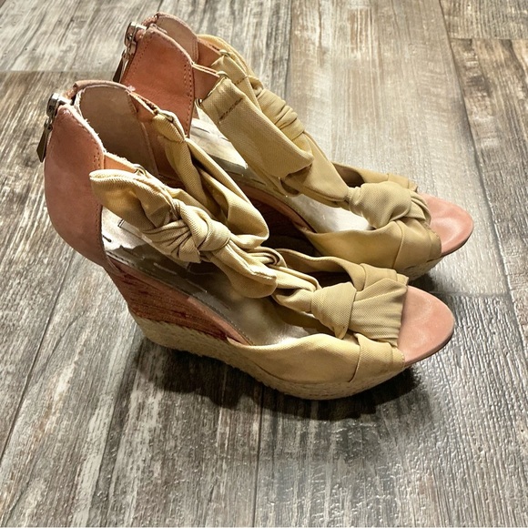 RACHEL Rachel Roy Tan and Pink Wedge Sandals Size 7 - Picture 8 of 12